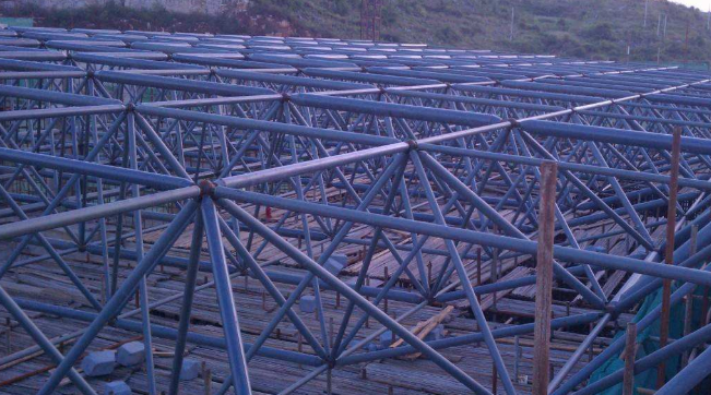 孝义概述网架加工中对钢材的质量的过细恳求